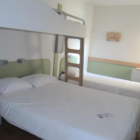 Ibis Budget Pontivy Bagian luar foto